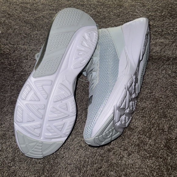 Puma sneakers (NWT) - Picture 2 of 3